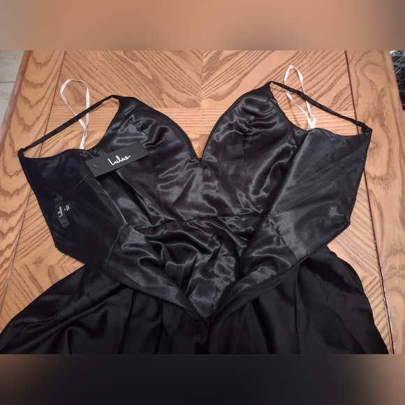 Lulu's remarkable romance black satin skater dress with pockets - Picture 9 of 9